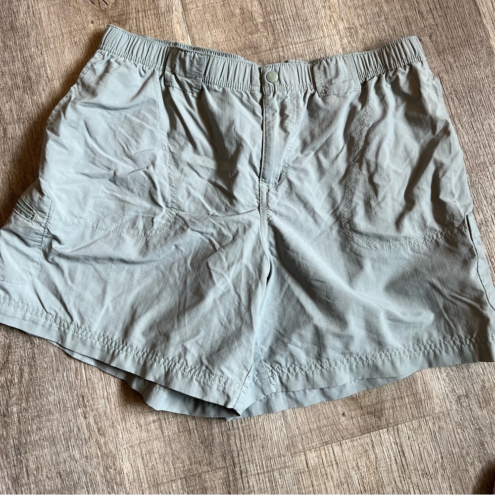 Columbia Men's LARGE Shorts Nylon Cargo Khaki Hiking Swim Wicking Elastic Waist
